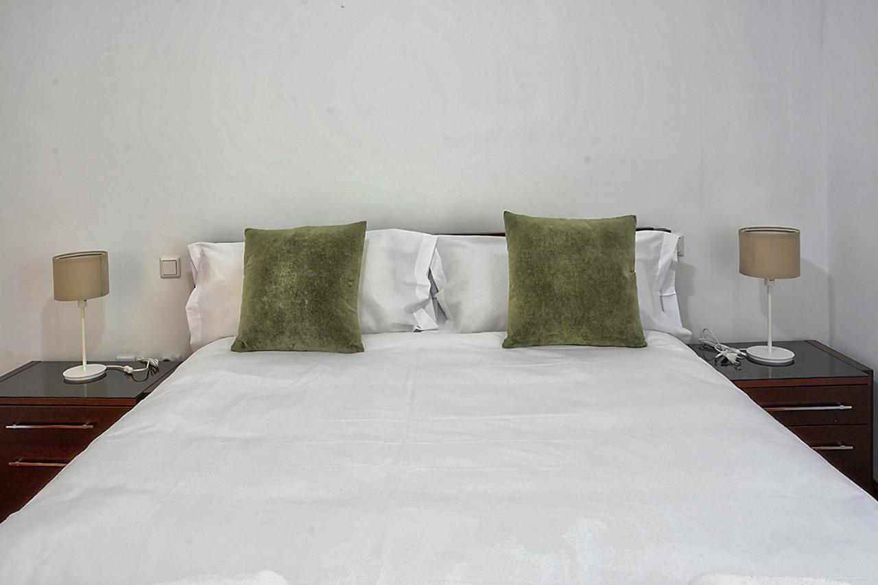 San Bernardo Family Apartment Sevilla Eksteriør billede