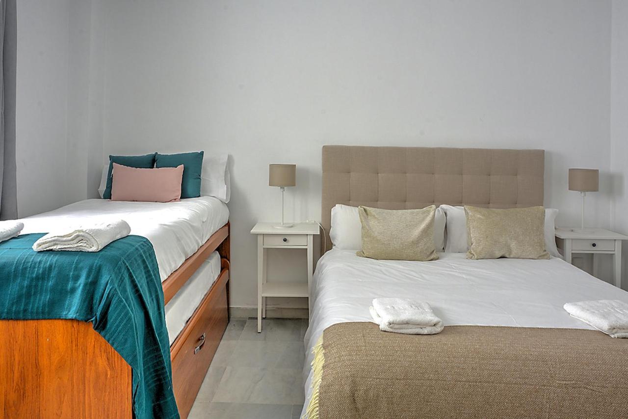 San Bernardo Family Apartment Sevilla Eksteriør billede