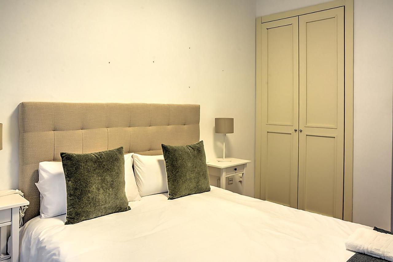 San Bernardo Family Apartment Sevilla Eksteriør billede