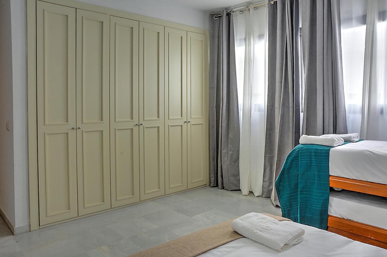 San Bernardo Family Apartment Sevilla Eksteriør billede