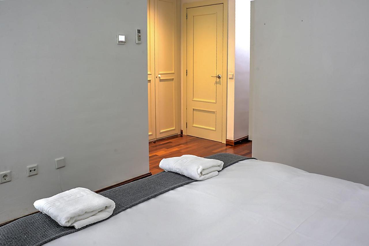 San Bernardo Family Apartment Sevilla Eksteriør billede
